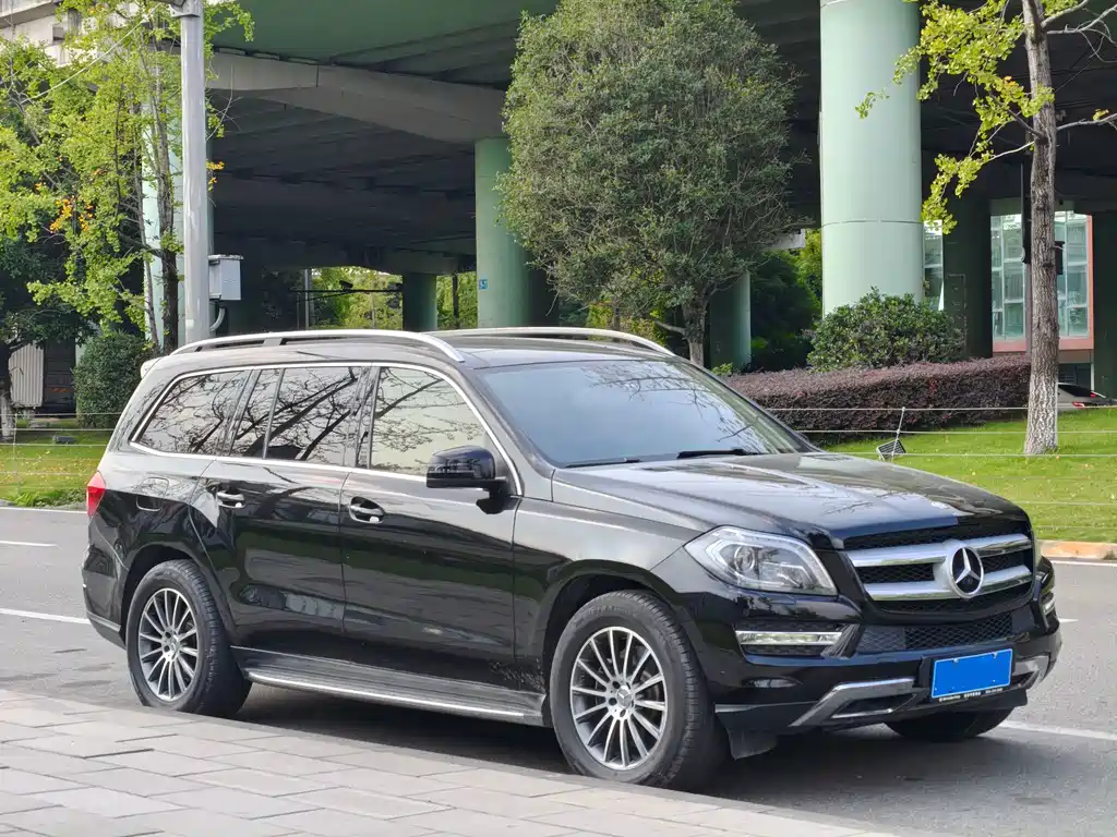 Mercedes-Benz GL-Class — миниатюра 8