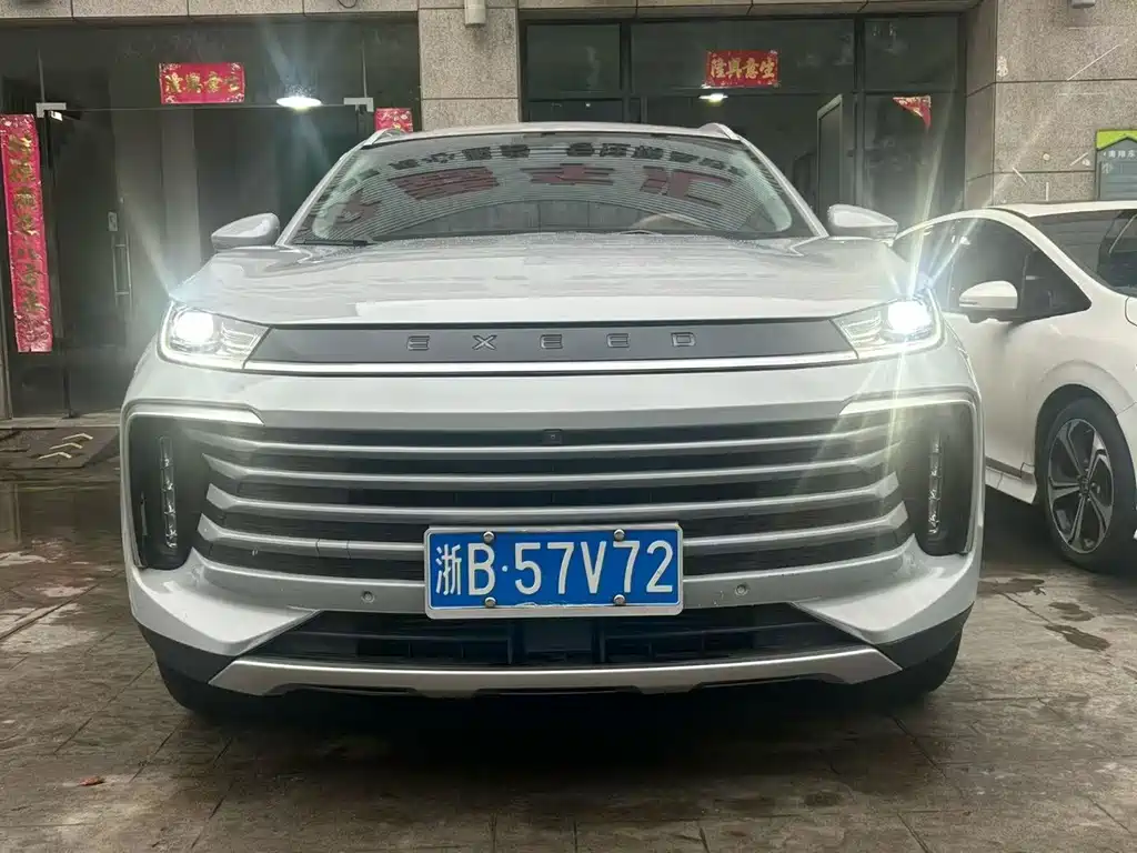 Exeed Lingyun — миниатюра 2