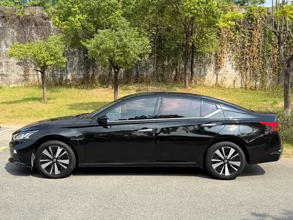Nissan Teana — миниатюра 3