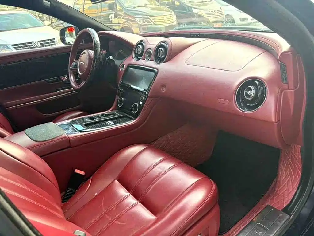 Jaguar XJ — миниатюра 5