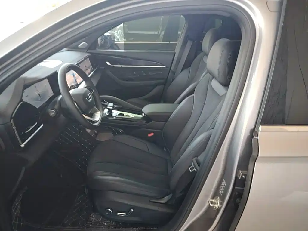Geely Xingyue L — миниатюра 15
