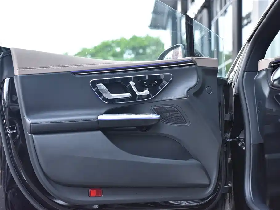 Mercedes-Benz EQE — миниатюра 12