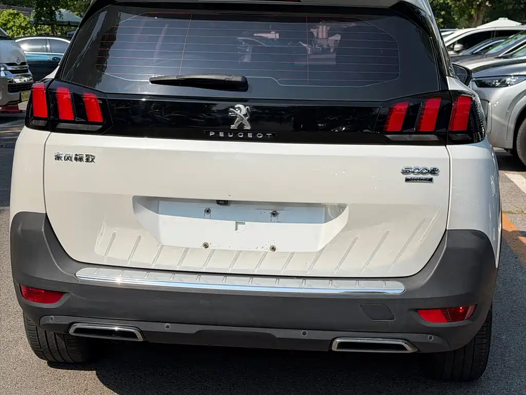 Peugeot 5008 — миниатюра 5