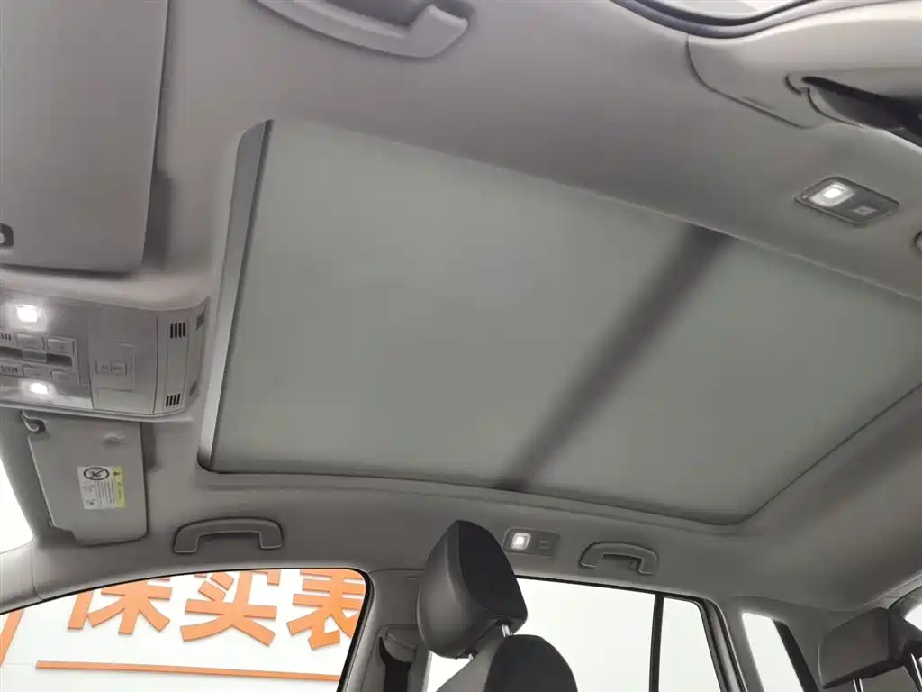 VOLKSWAGEN GOLF*JIAYU