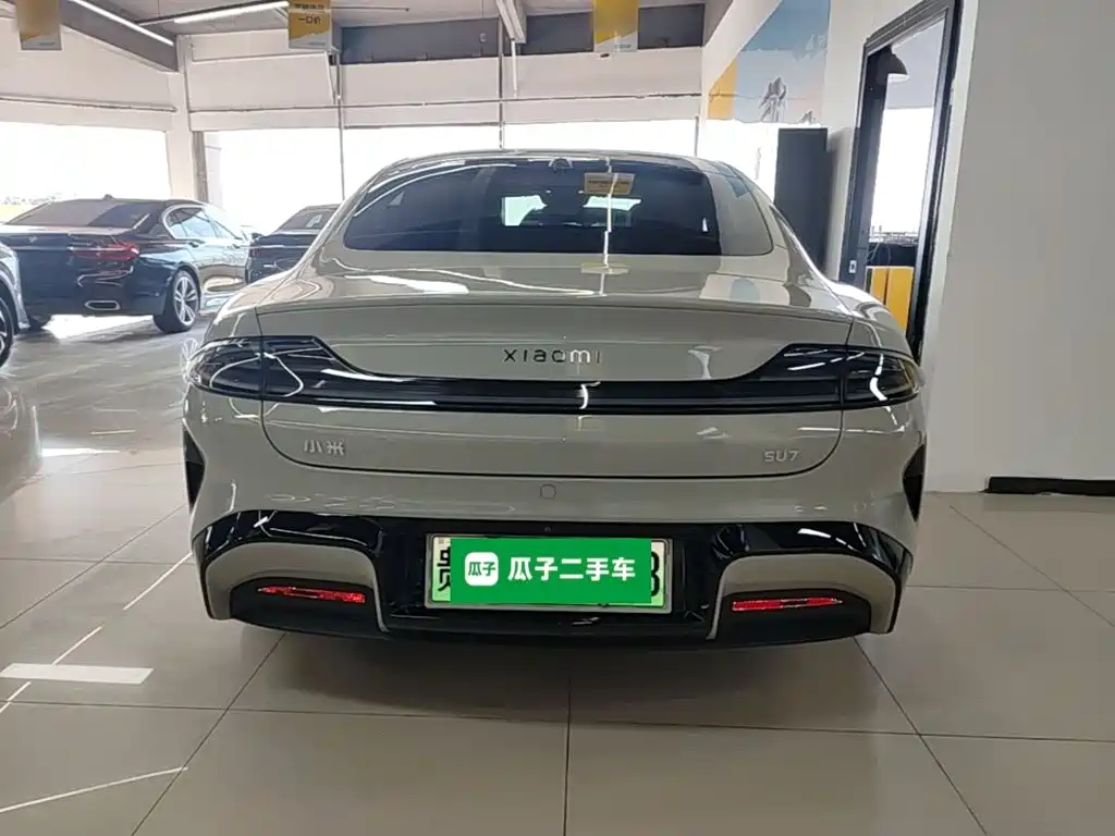 Xiaomi SU7 — миниатюра 6