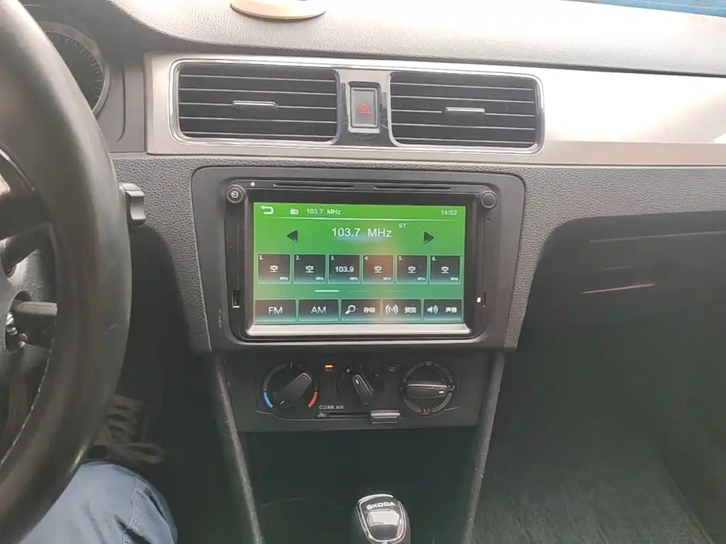 Skoda Rapid Spaceback — миниатюра 13