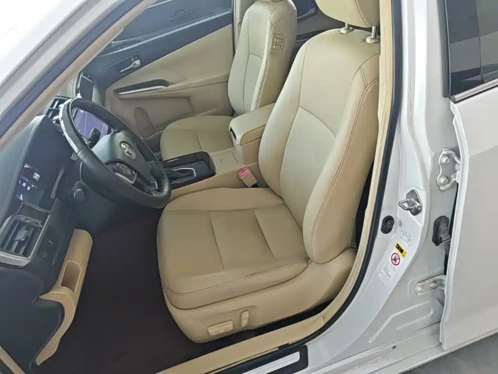 Toyota Camry — миниатюра 15