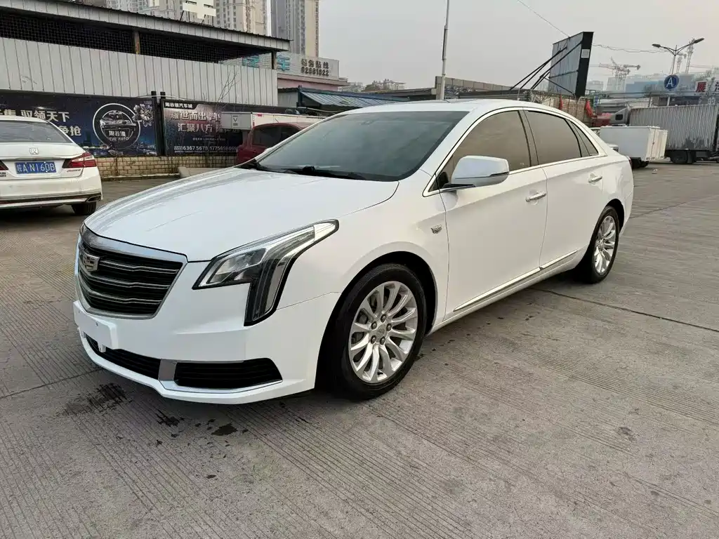 CADILLAC XTS