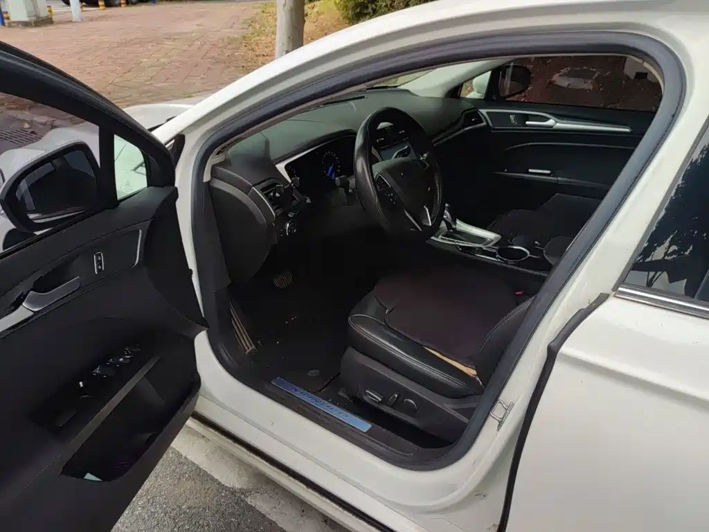 Ford Mondeo — миниатюра 17