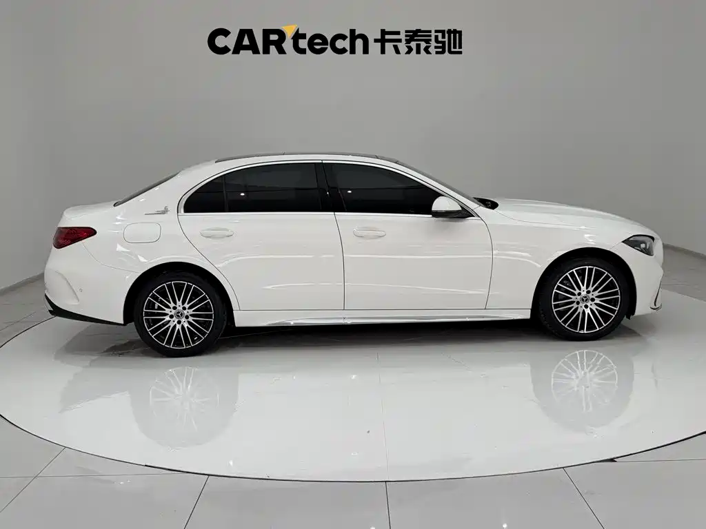 Mercedes-Benz C-Class — миниатюра 3