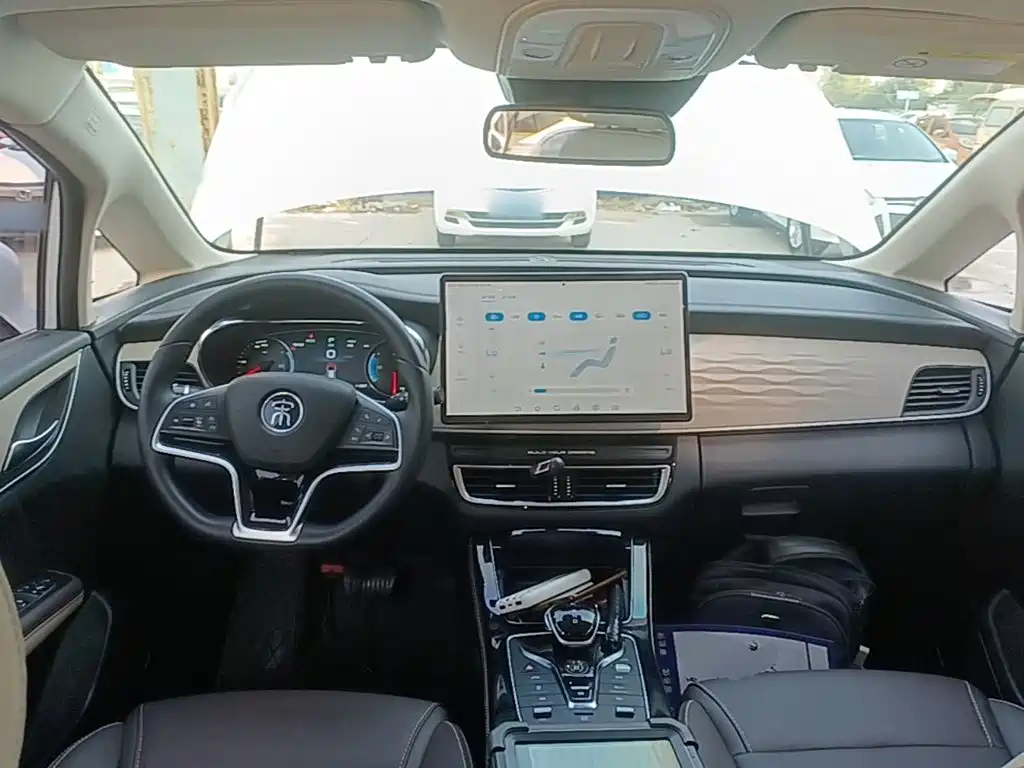 BYD MAX New Energy — миниатюра 10