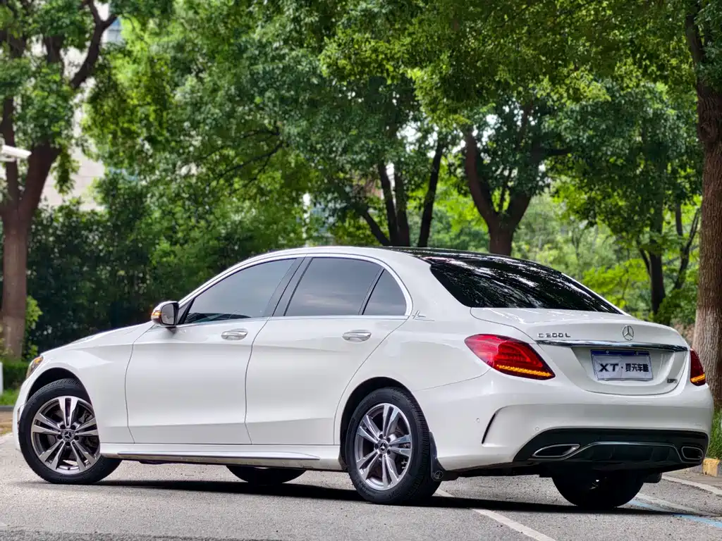 Mercedes-Benz C-Class — миниатюра 6