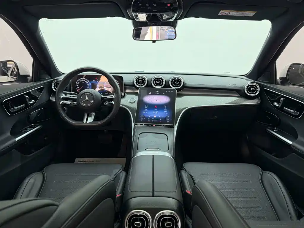 Mercedes-Benz C-Class — миниатюра 12