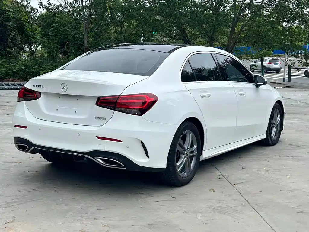 Mercedes-Benz A-Class — миниатюра 6