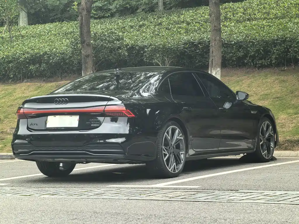 Audi A7L — миниатюра 10