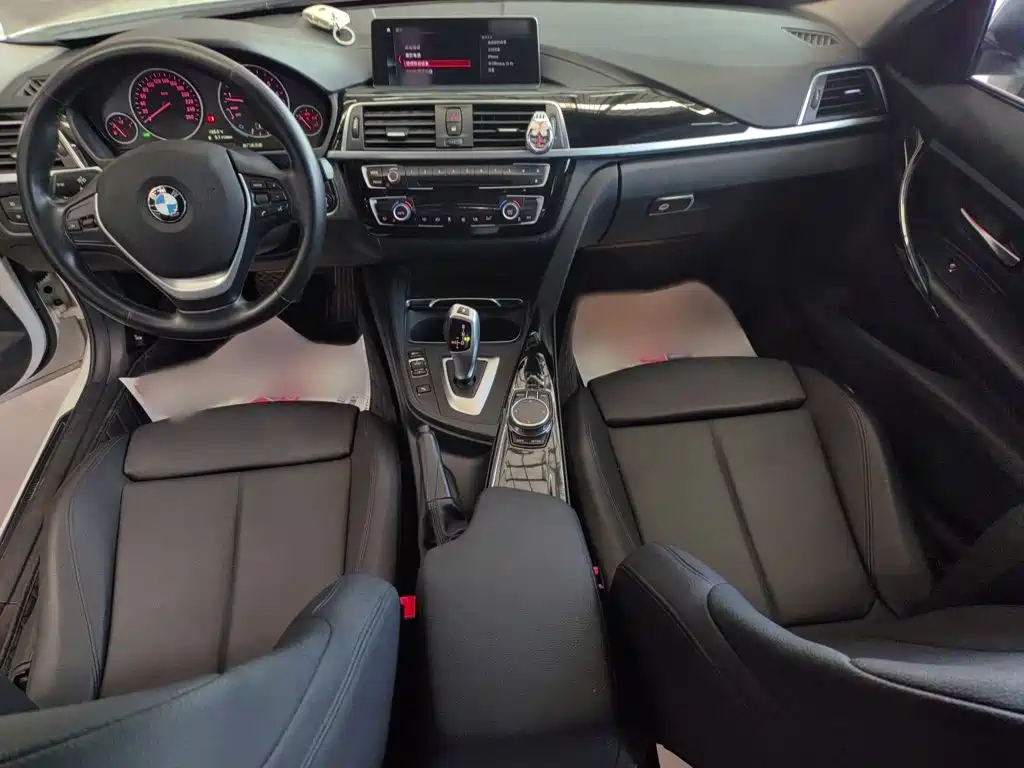 BMW 3 Series — миниатюра 10