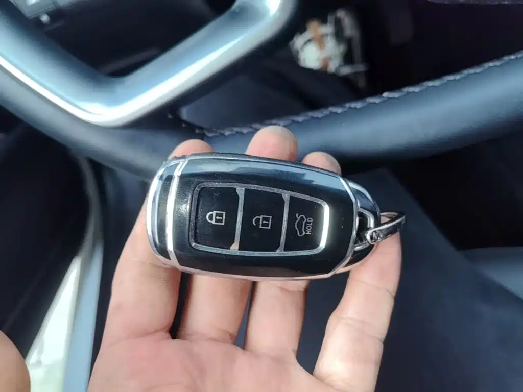 Hyundai Elantra — миниатюра 9