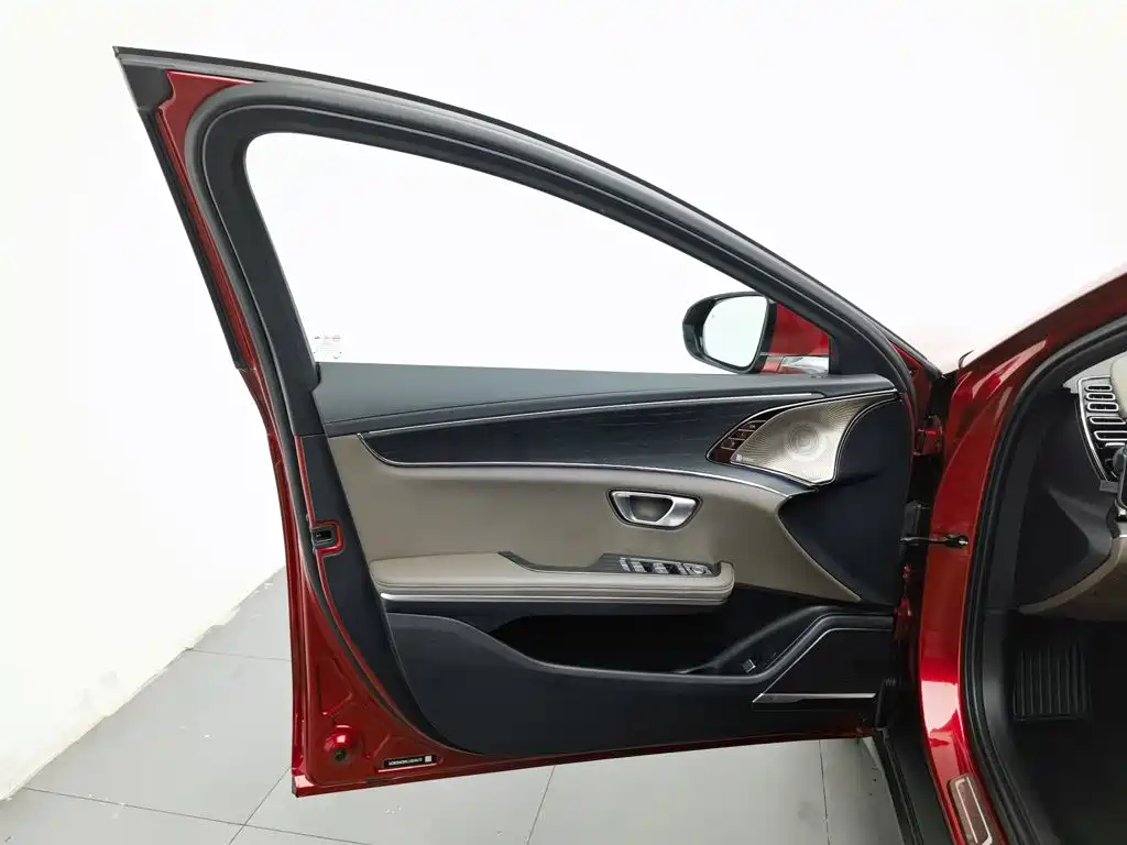 BYD Han — миниатюра 8