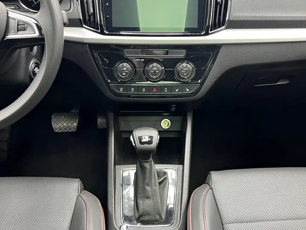 Skoda Kamiq — миниатюра 11