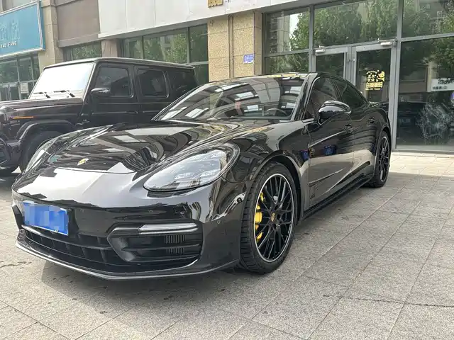PORSCHE PANAMERA 2019