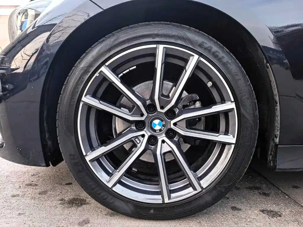 BMW 3 Series — миниатюра 13