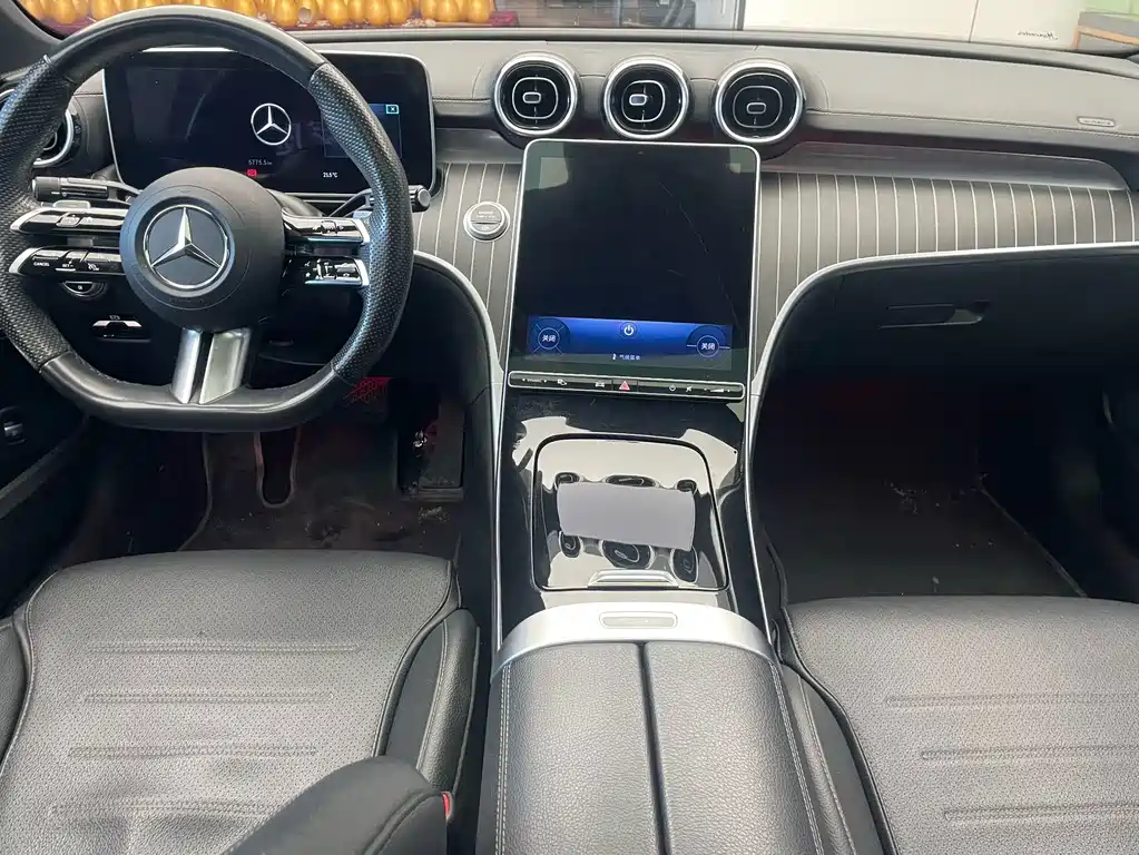 Mercedes-Benz C-Class — миниатюра 13