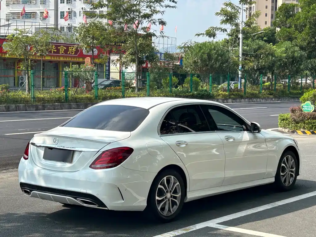Mercedes-Benz C-Class — миниатюра 9