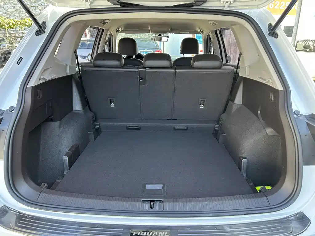 Volkswagen Tiguan L — миниатюра 6
