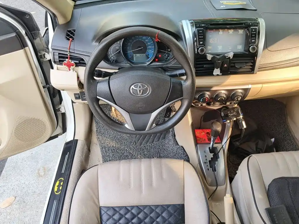 Toyota Yaris L — миниатюра 11