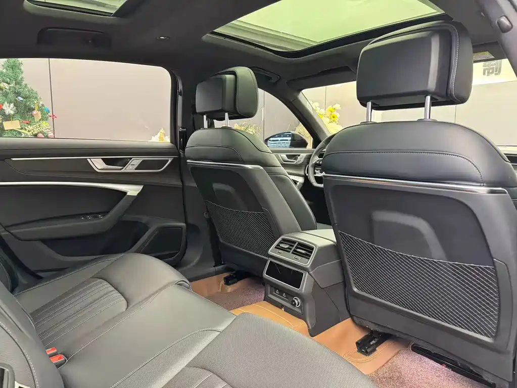 Audi A6L — миниатюра 9
