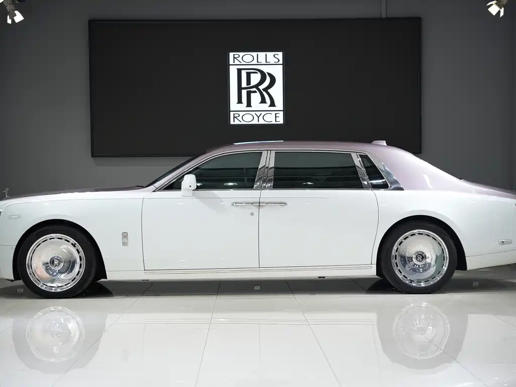 Rolls-Royce Phantom — миниатюра 3