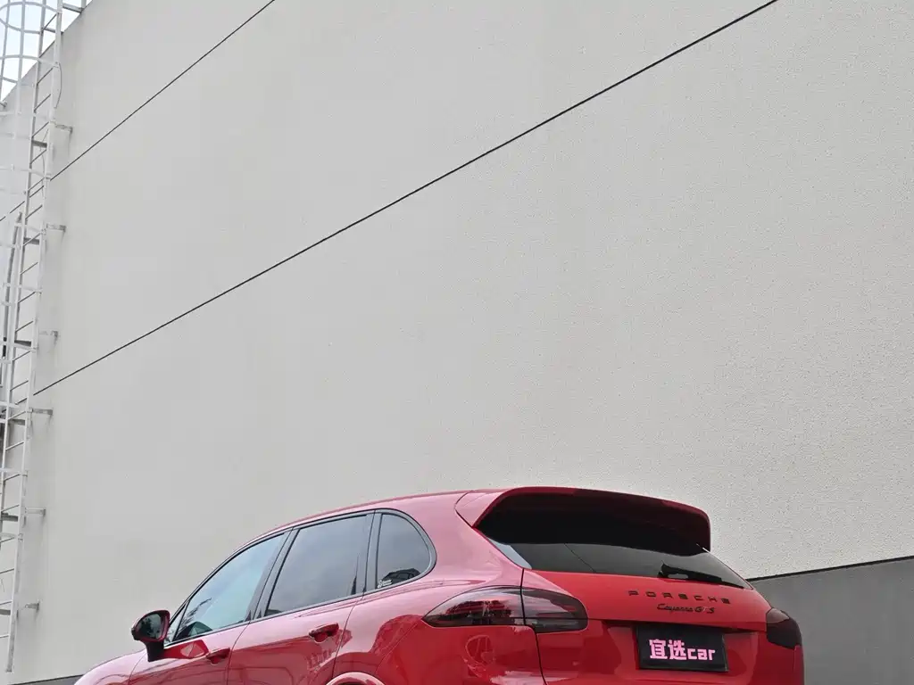 Porsche Cayenne — миниатюра 6