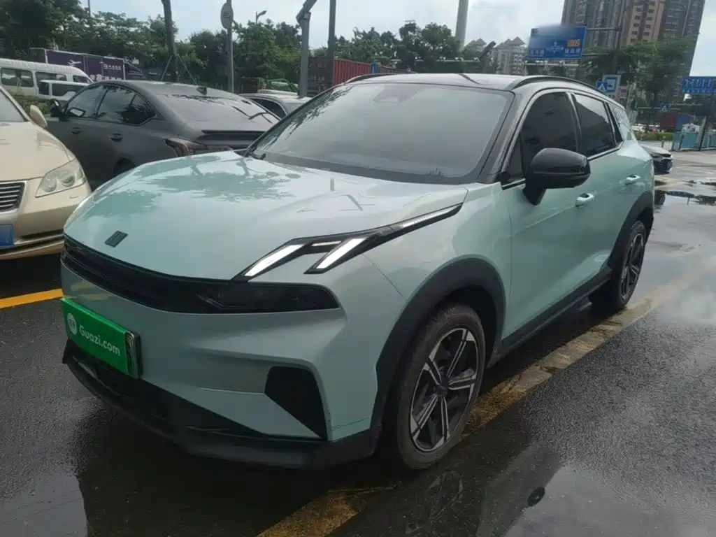 Lynk & Co 06 EM-P