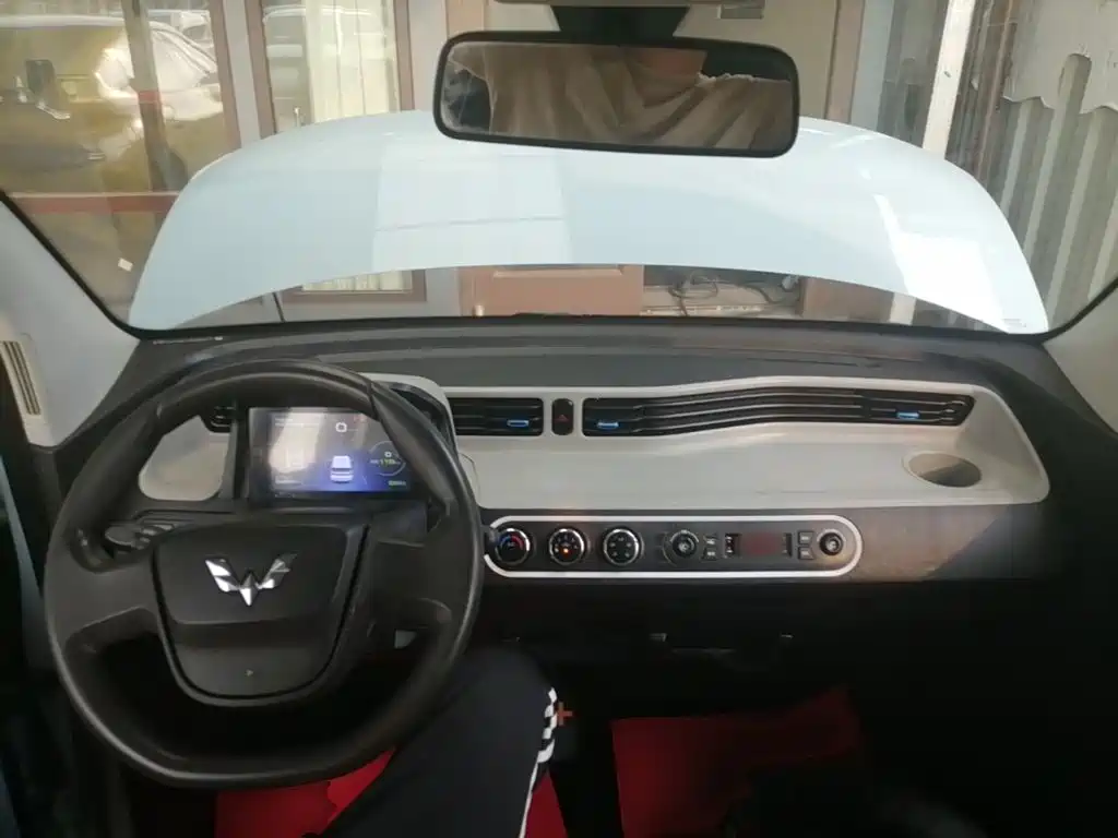 Wuling MINIEV — миниатюра 10