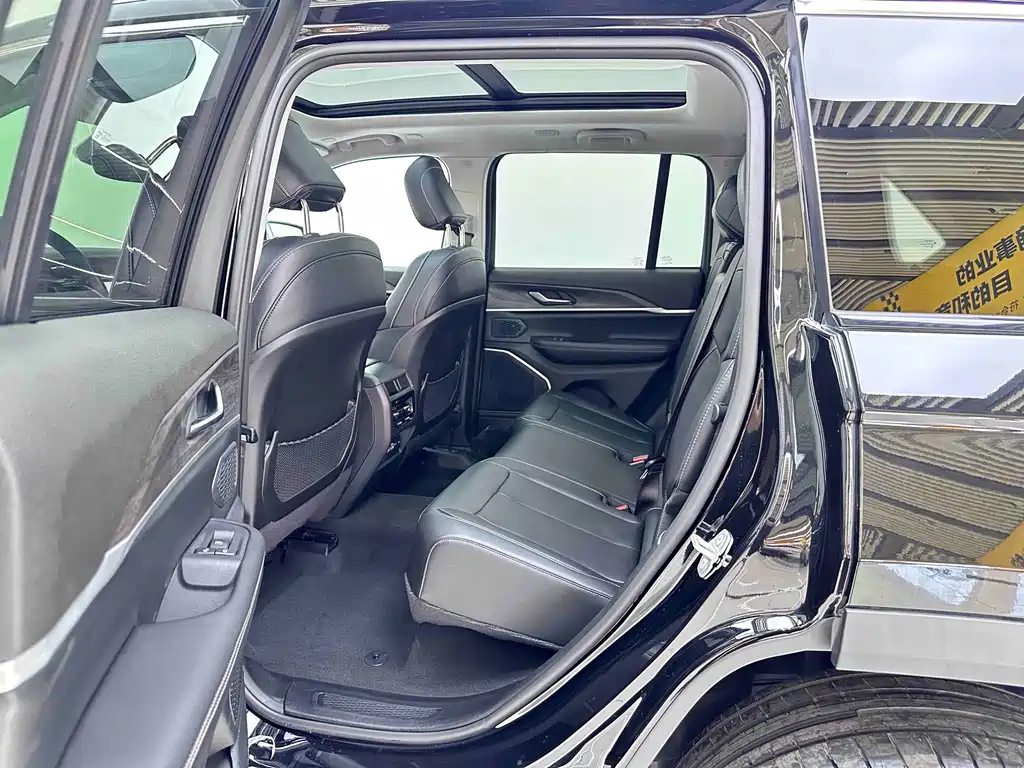 Jeep Grand Cherokee 4xe (Import) — миниатюра 9
