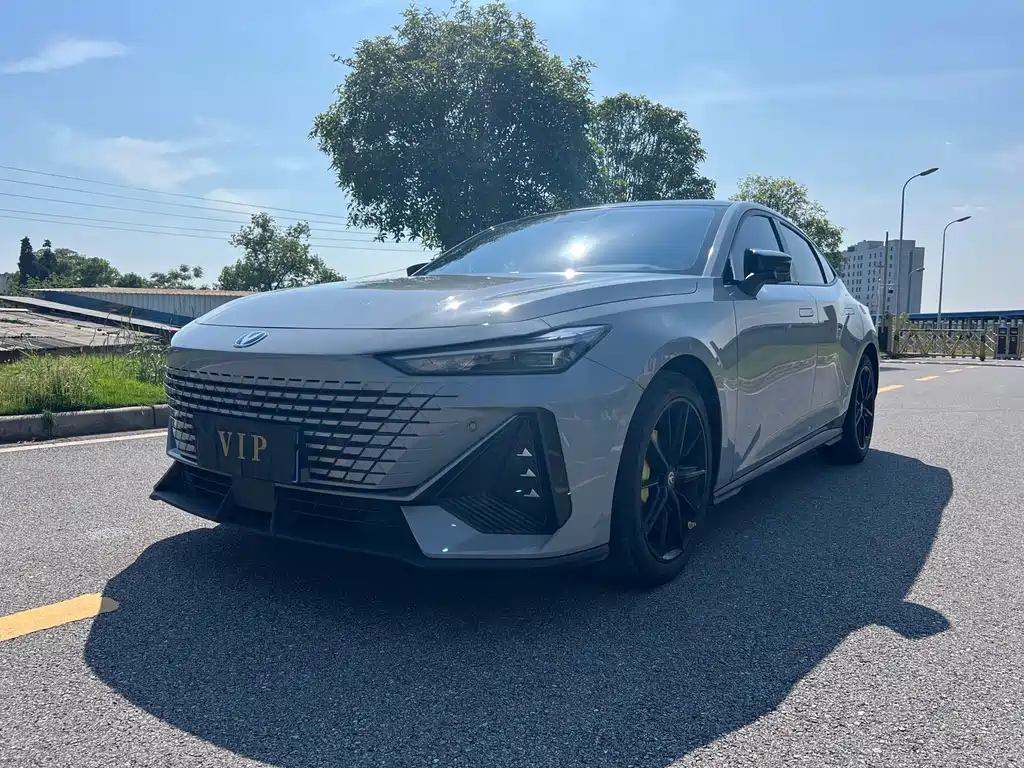 Changan UNI-V 2022