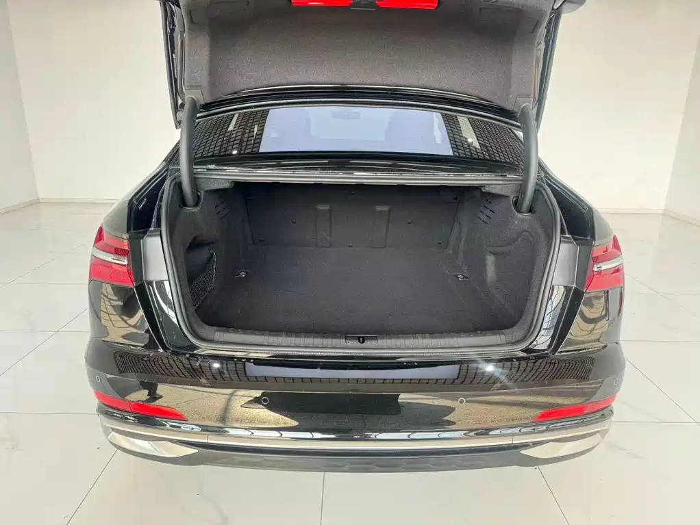 Audi A6L — миниатюра 6