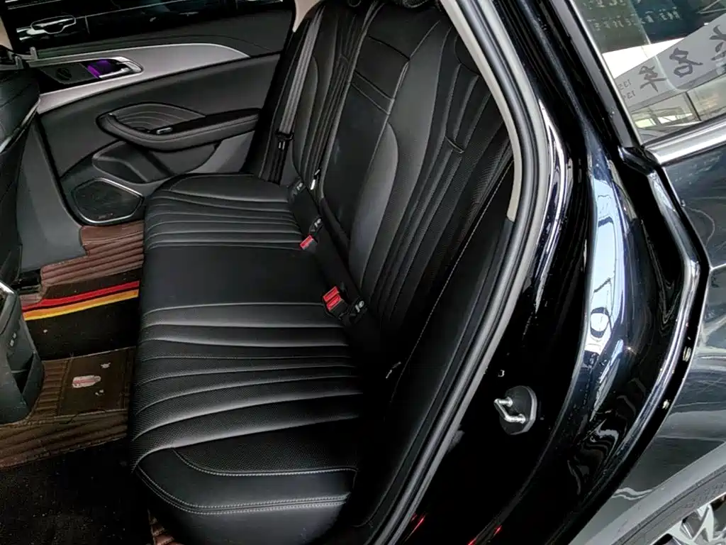Hongqi Hongqi H5 — миниатюра 17