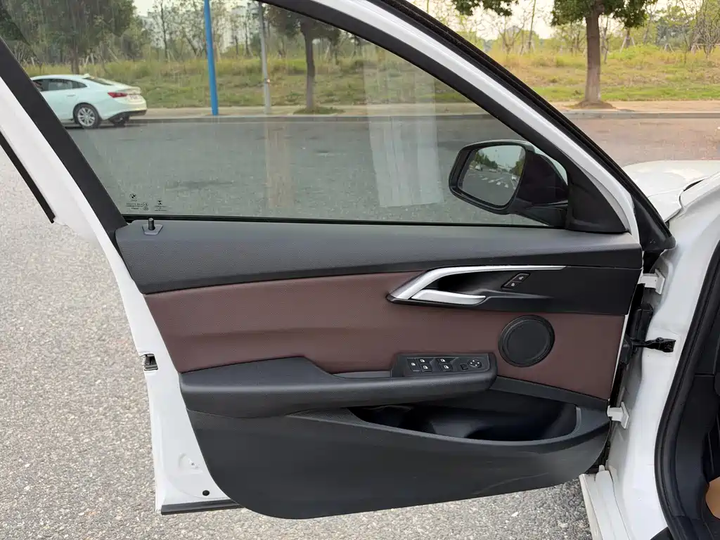 BMW 1 Series — миниатюра 12