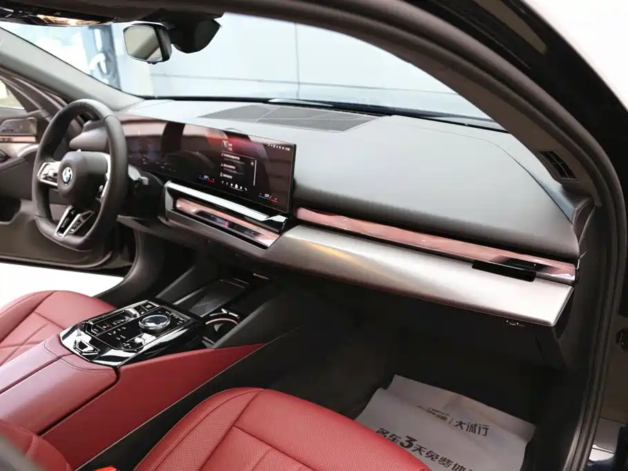 BMW 5 Series — миниатюра 22