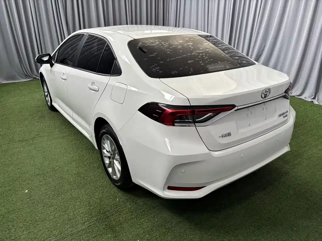 Toyota Corolla — миниатюра 4