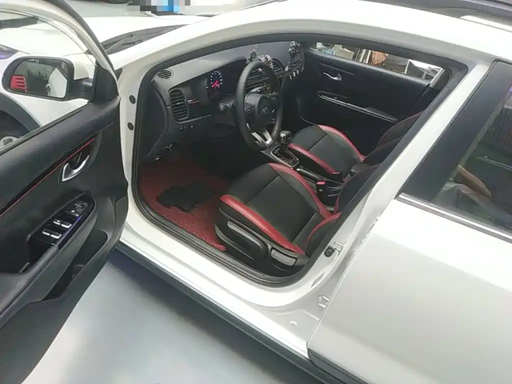 Kia KX Cross — миниатюра 16