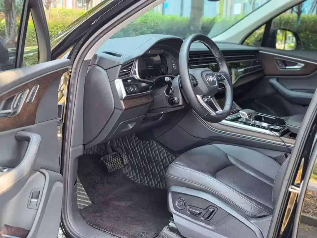 Audi Q7 — миниатюра 7