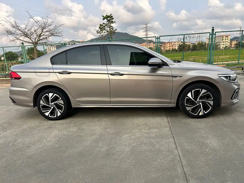 Volkswagen Bora — миниатюра 4