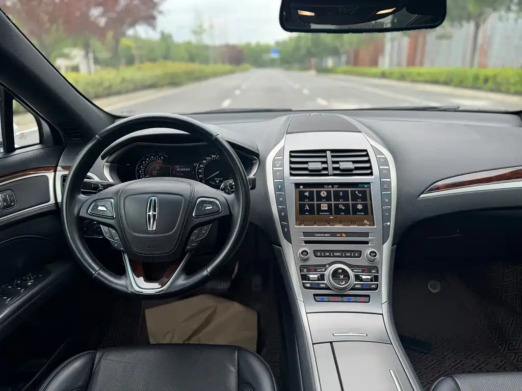 Lincoln MKZ — миниатюра 8