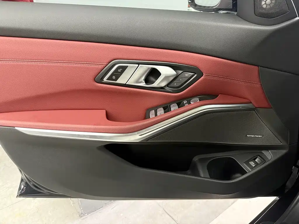 BMW 3 Series — миниатюра 3