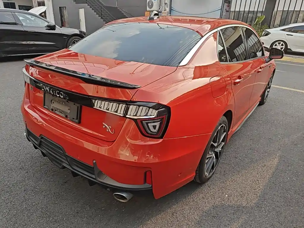 Lynk & Co 03 — миниатюра 7