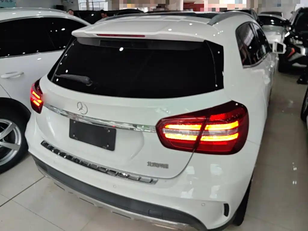 Mercedes-Benz GLA — миниатюра 6