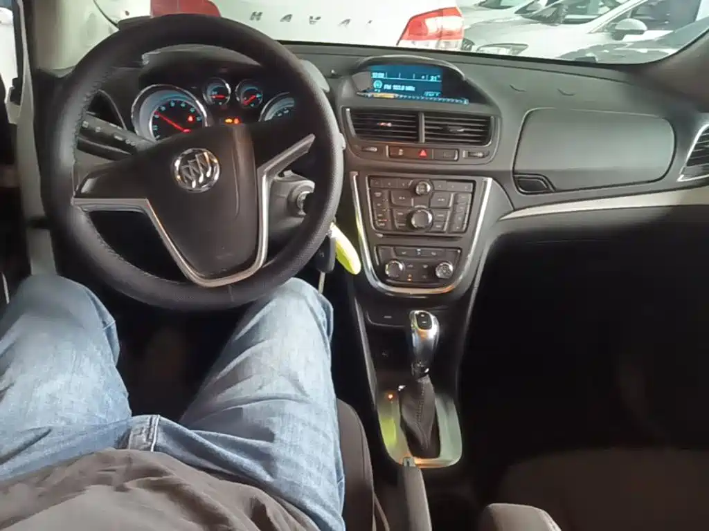 Buick Encore — миниатюра 10