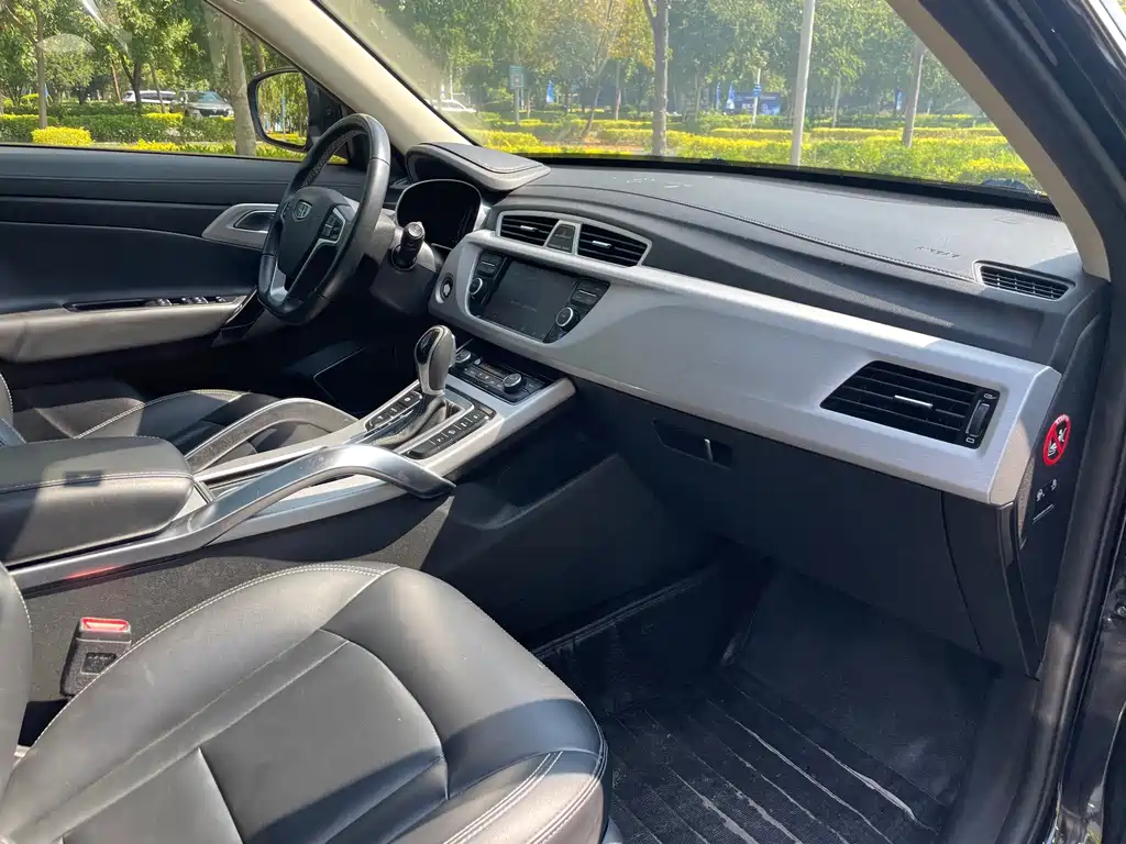 Geely Boyue — миниатюра 13